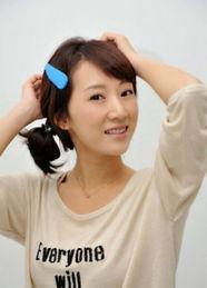 像李念的娱乐吃瓜博主,揭秘明星幕后生活，吃瓜群众狂欢时刻