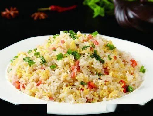 娱乐吃瓜君炒饭,揭秘娱乐圈那些不为人知的幕后故事